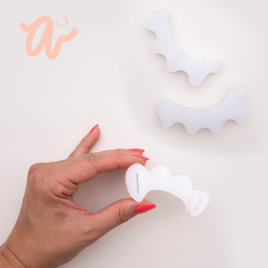 V formim z Alenko distančniki