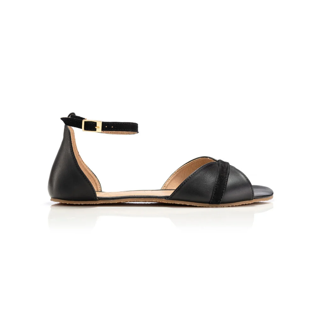 Shapen Petal Black